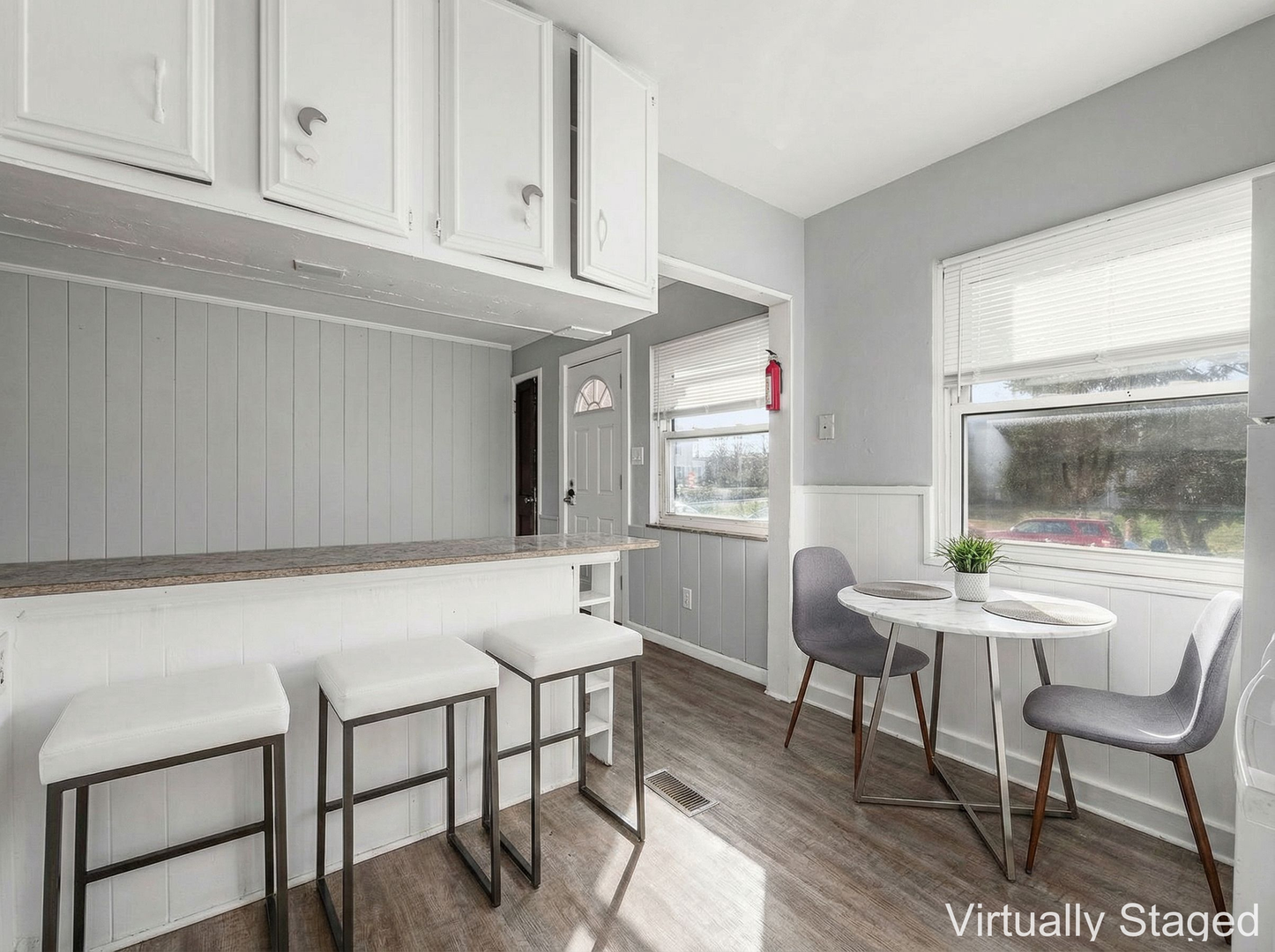 Columbus Apartment: 396-398 South Powell Avenue