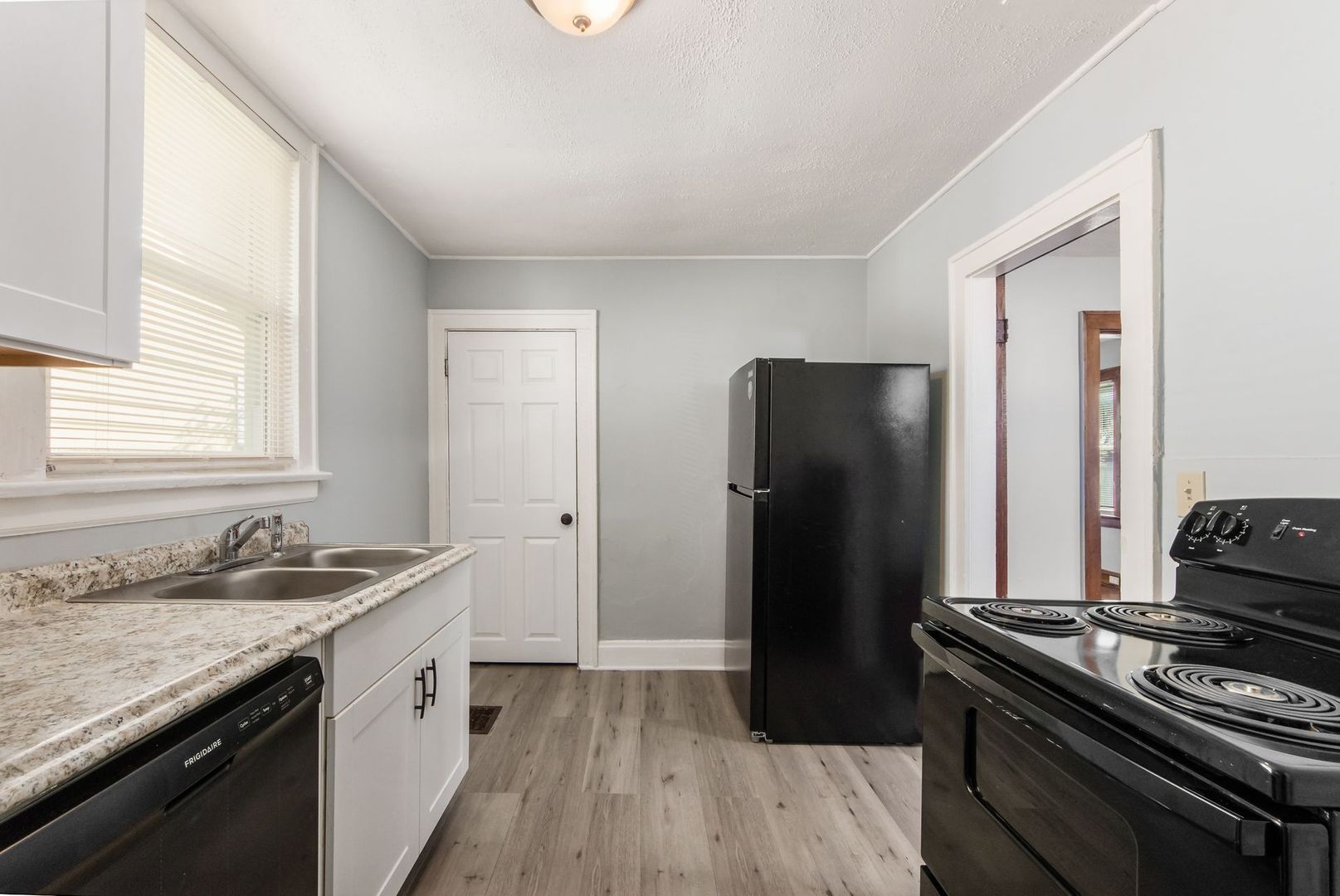 Columbus House: 255 Belvidere Avenue