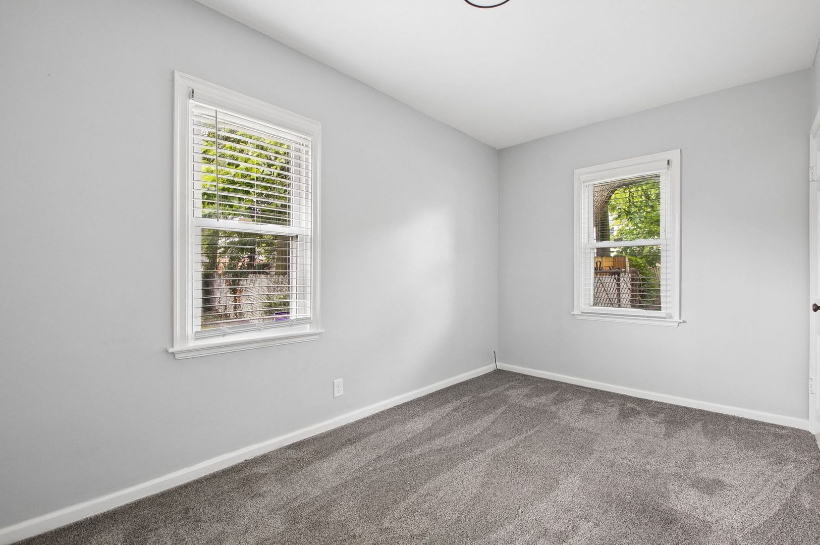 3010 Woodbine Place 5 of 11