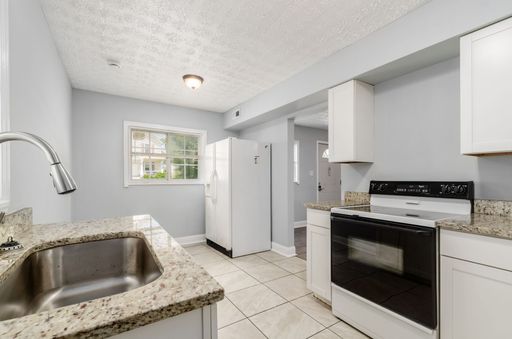 Spacious 2-Bed Renovated Apt. – photo 1