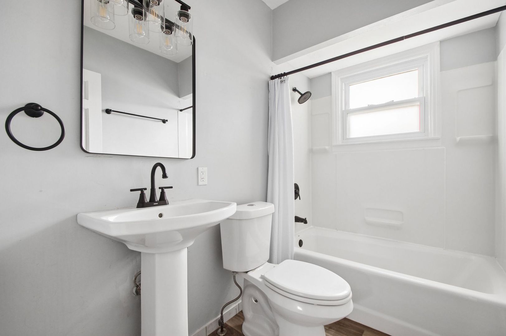3010 Woodbine Place 4 of 11