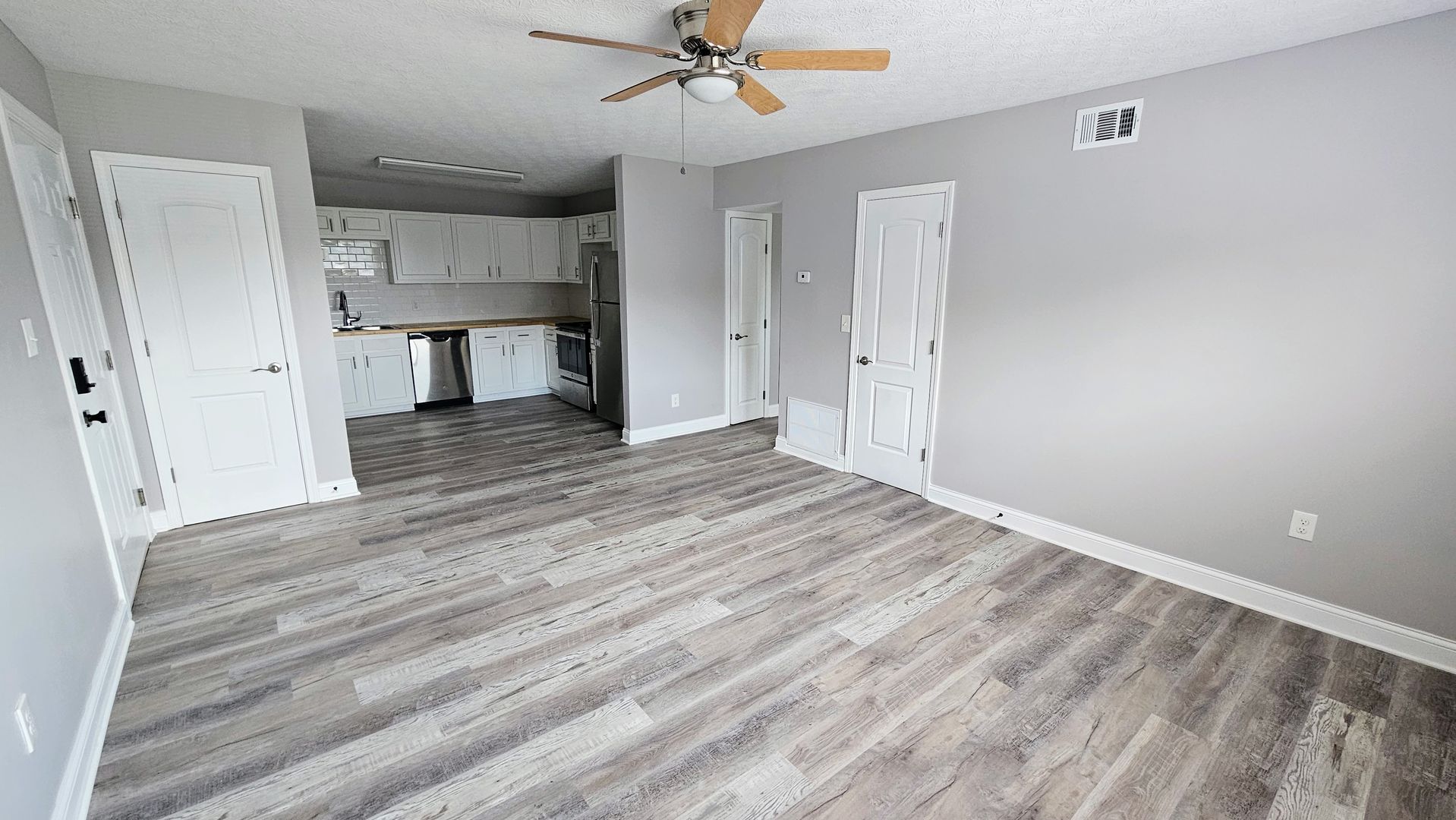 Columbus Apartment: 1580 East Mound Street