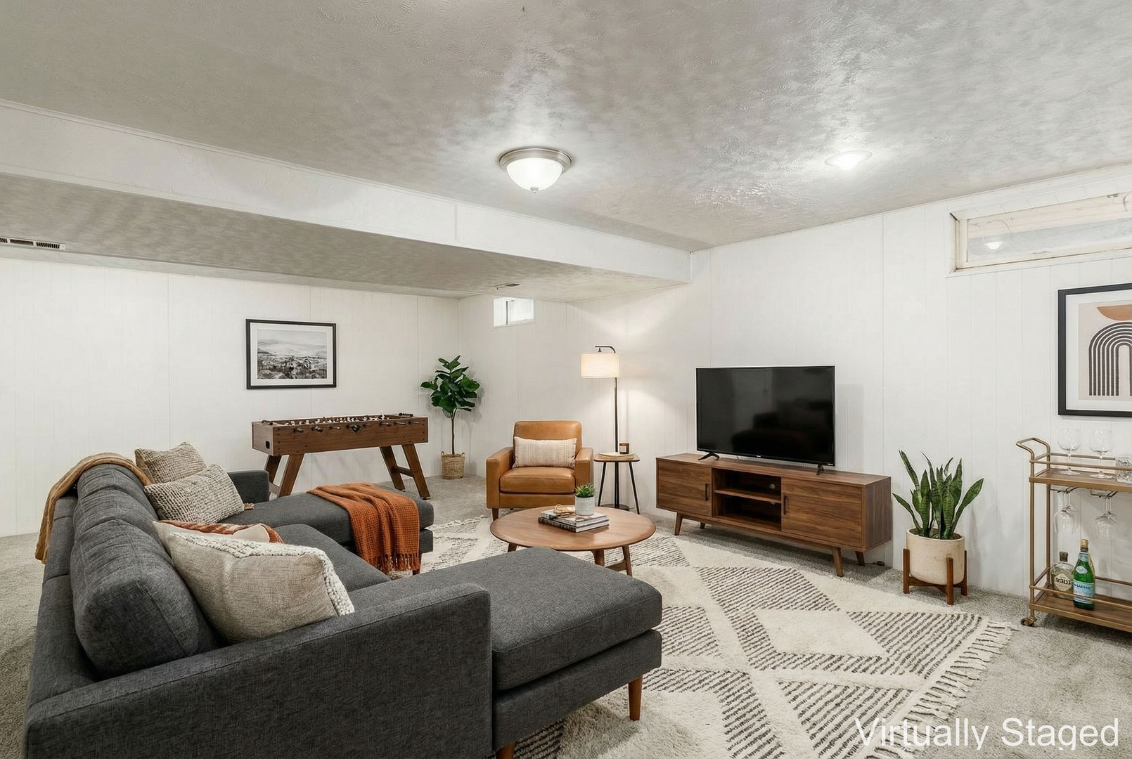 Reynoldsburg House: 6775 Centennial