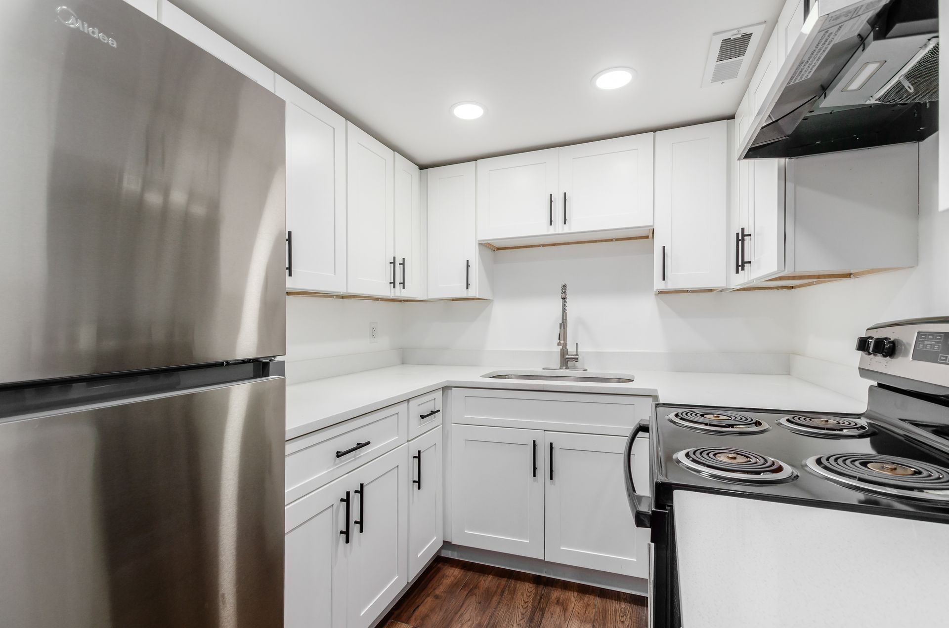 ✨ Renovated 1-Bedroom Apartment 7 of 8