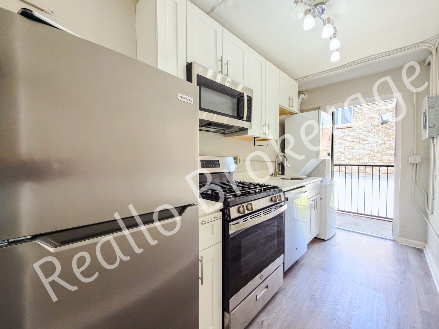 Atlanta Apartment: 549-553 Highland Ave NE