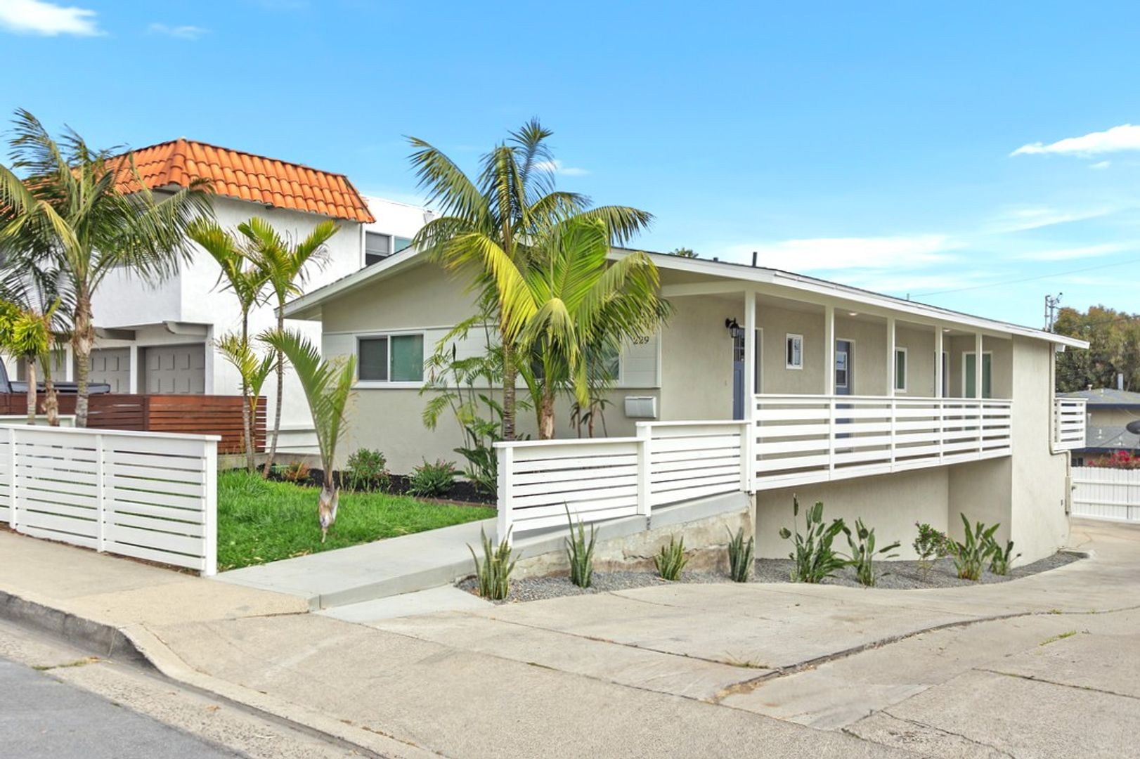 San Clemente Multiplex: 229 La Paloma