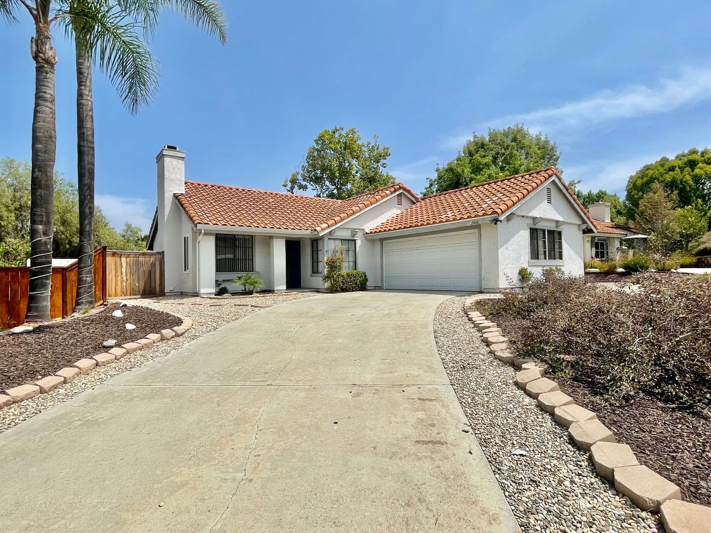 Oceanside House: 1008 Bridle Path Way