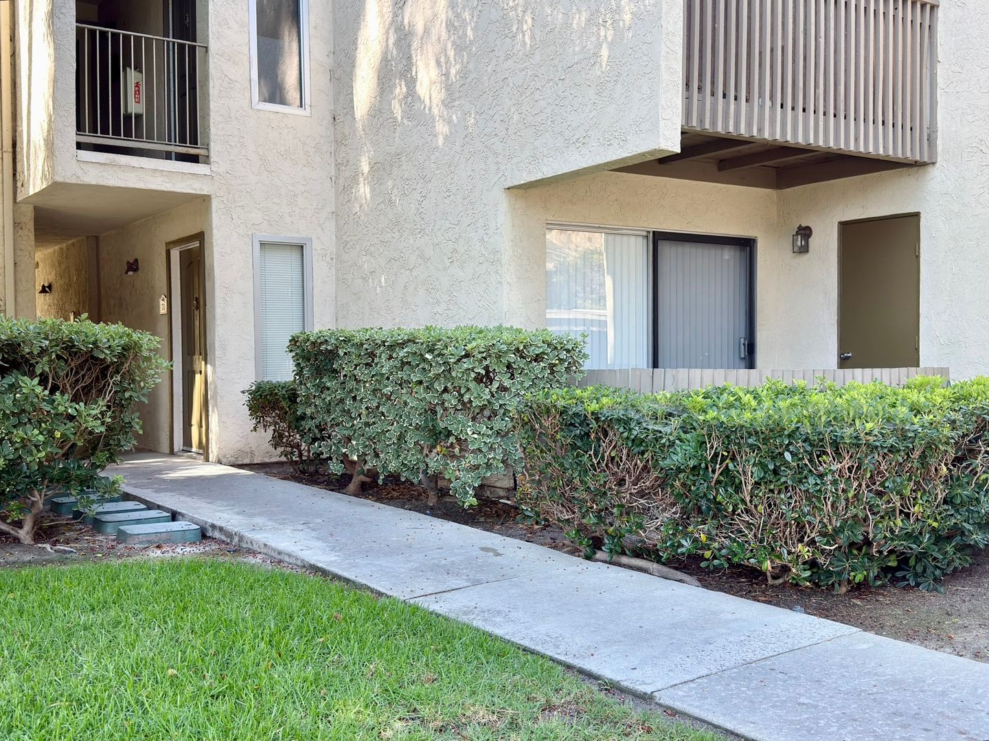 Oceanside Condo: 432 Edgehill Lane