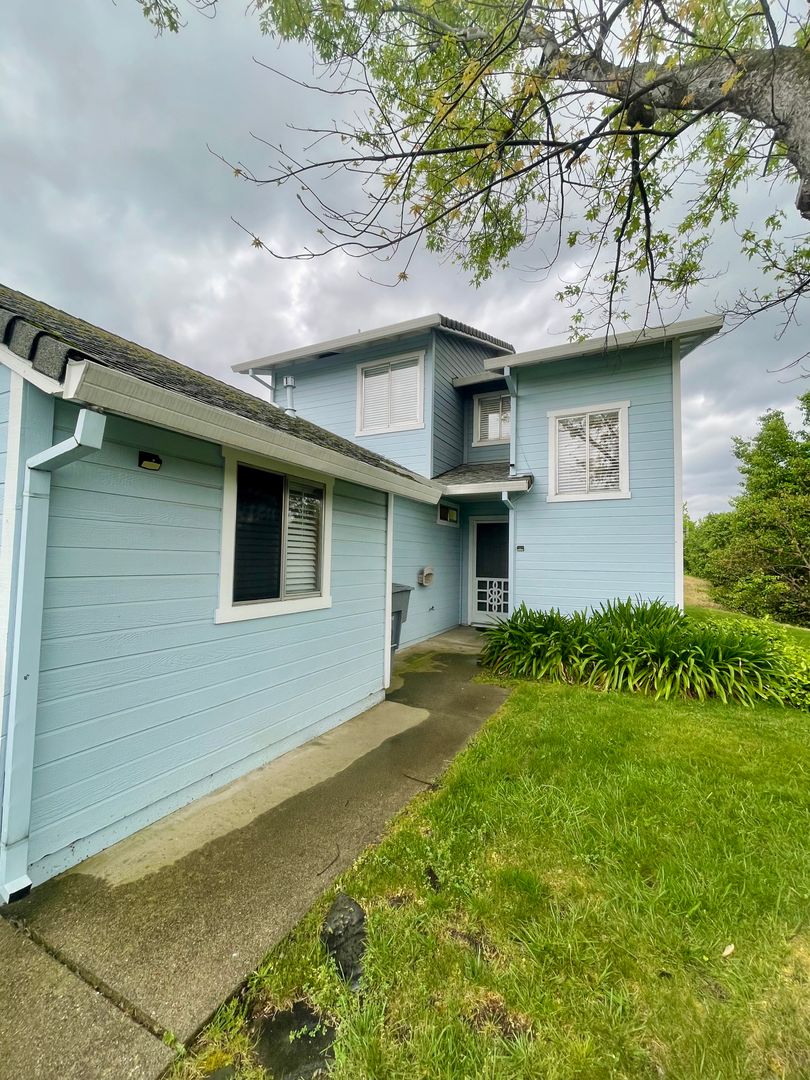 Redding Apartment: 5356 Valleyridge Drive