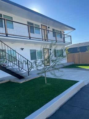REMODELED 2 BED/1 BATH OFF OF HILLTOP DR. *PET FRIENDLY* – photo 1