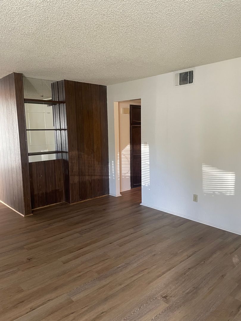 Redding Apartment: 2040 Victor Avenue