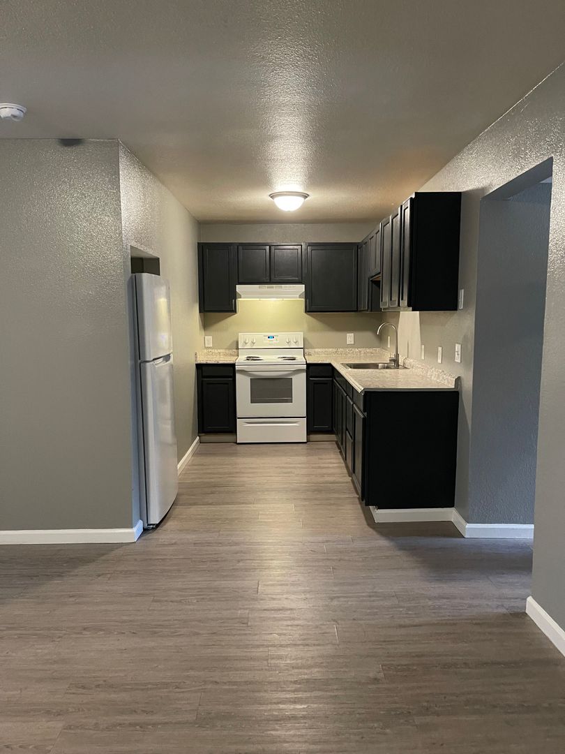 Redding Apartment: 4660 Westside Road