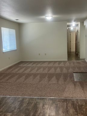 Spacious 3 Bed 2BATH Upstairs Unit In East Redding – photo 1