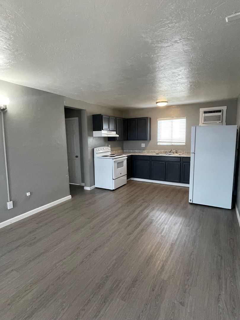 Redding Apartment: 4660 Westside Road