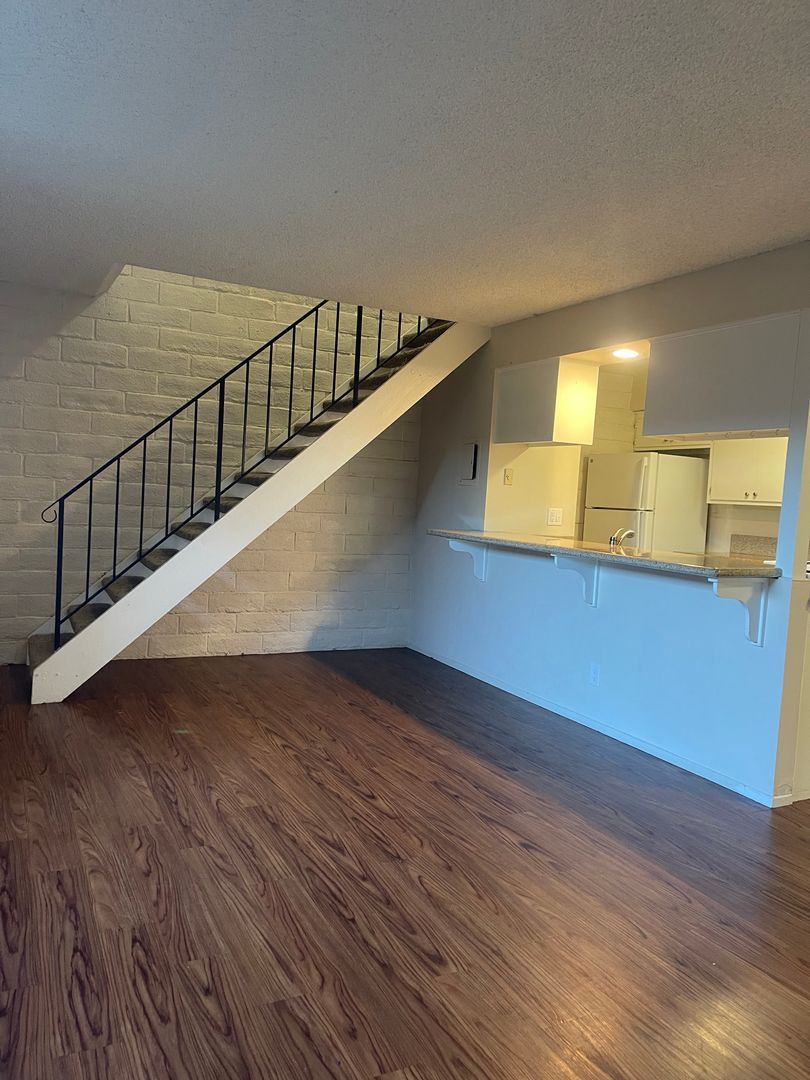 Redding Apartment: 3260, 3276, 3306 Alexander Drive