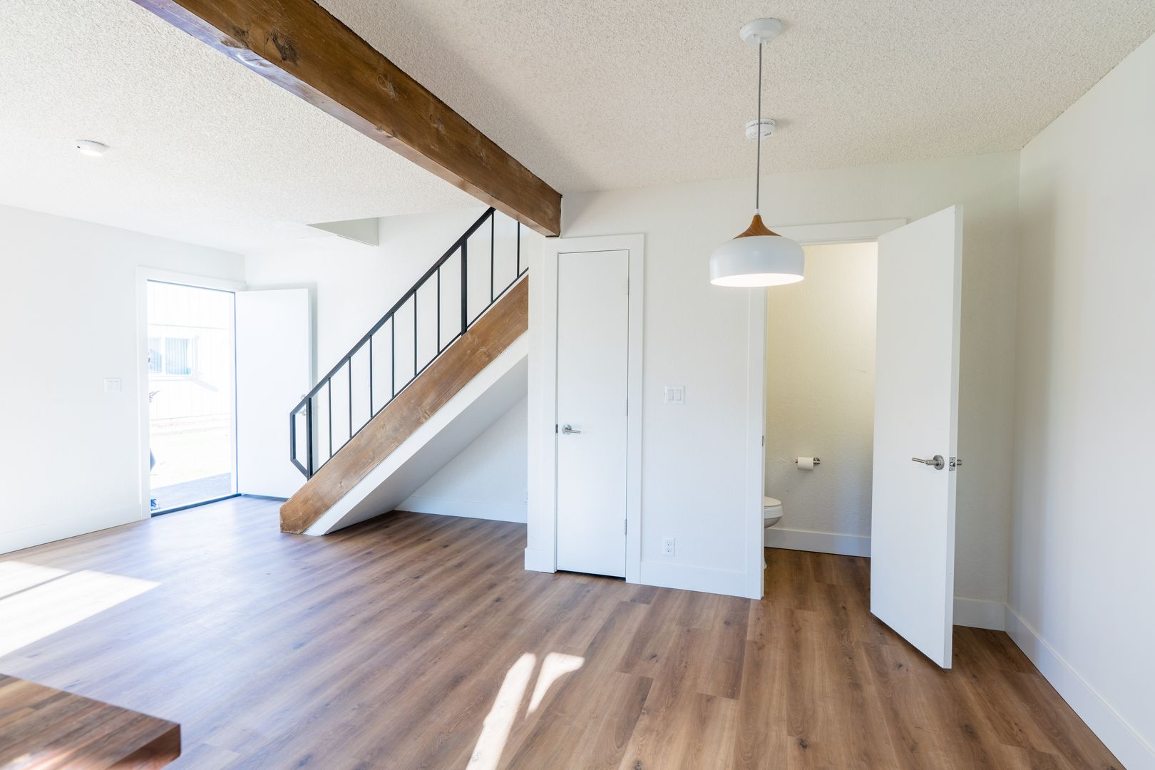 Anderson Apartment: 2647 Alamo Drive
