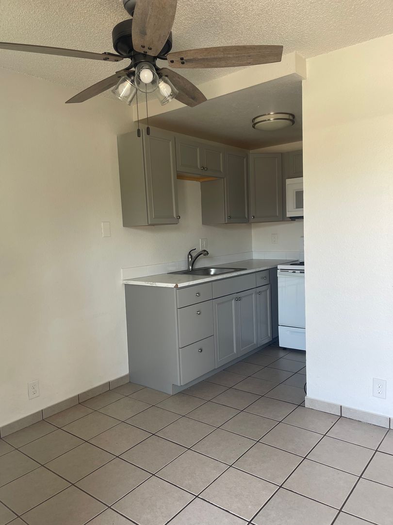 Redding Apartment: 272 Boulder Creek Drive