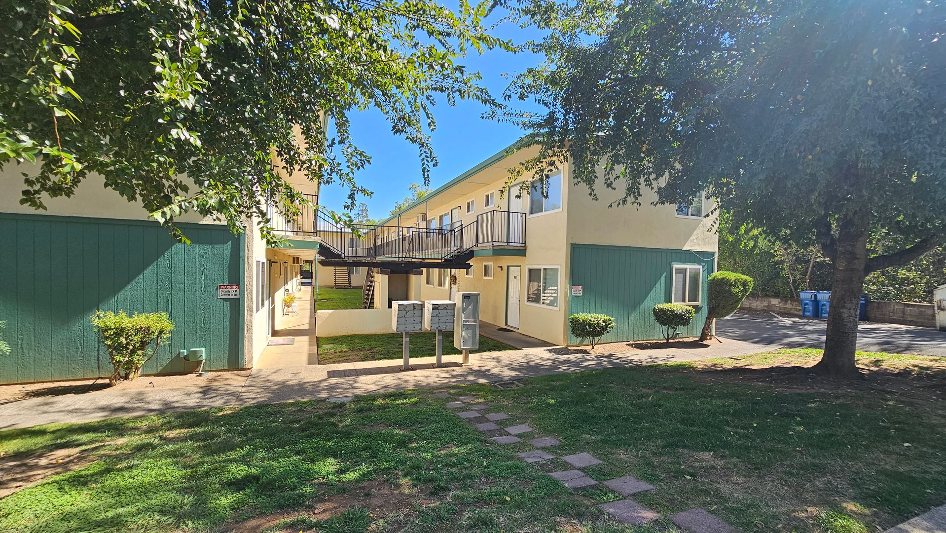 Redding Apartment: 1365 Magnolia Ave