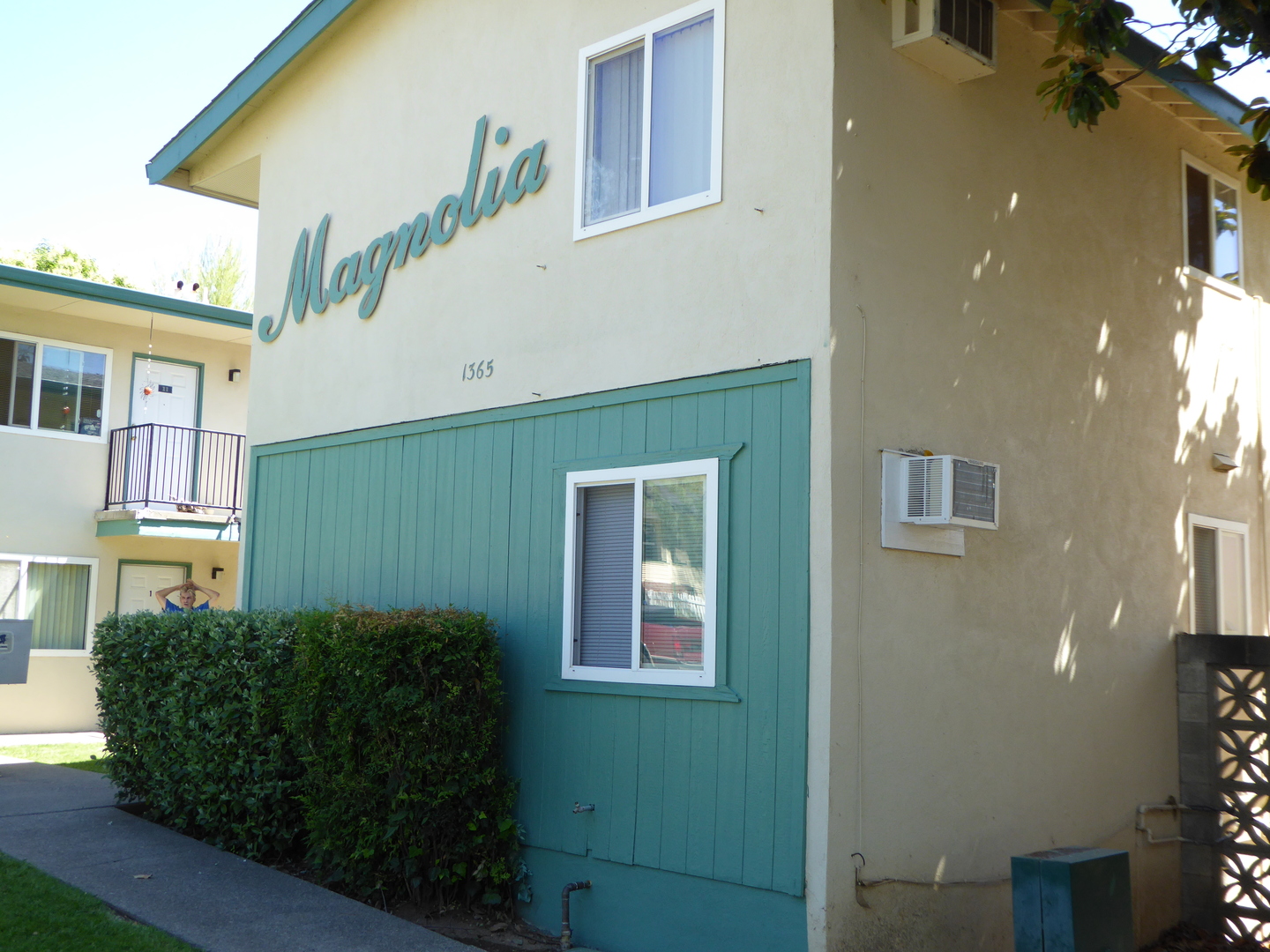Redding Apartment: 1365 Magnolia Ave