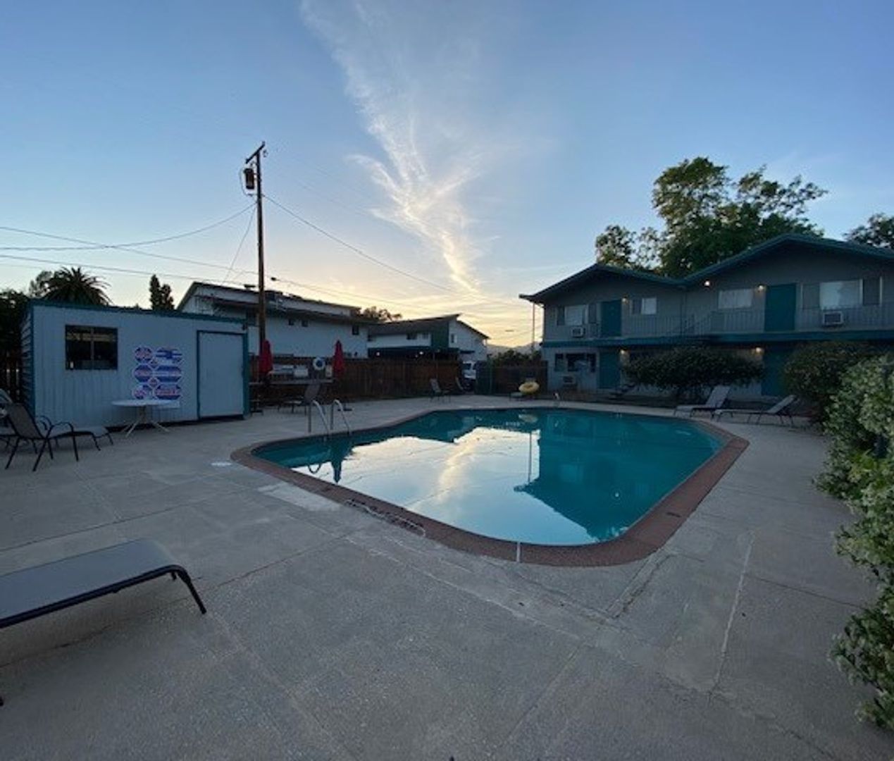 Redding Apartment: 1050, 1070, 1090 Continental Street