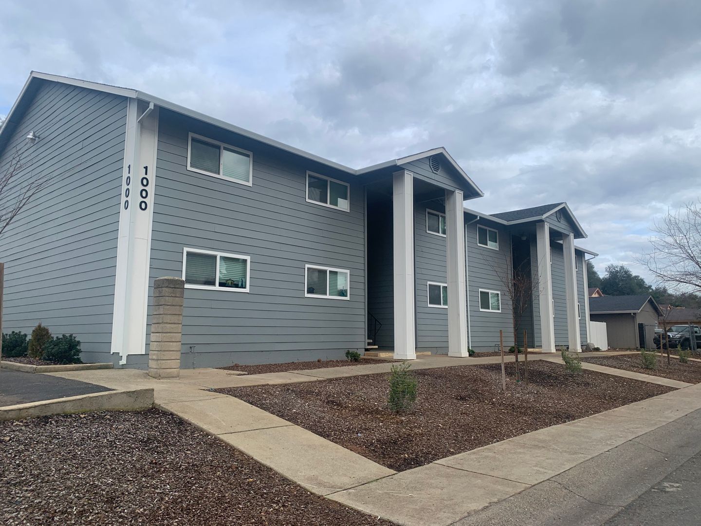 Redding Apartment: 1000 & 1030 Del Sol Place