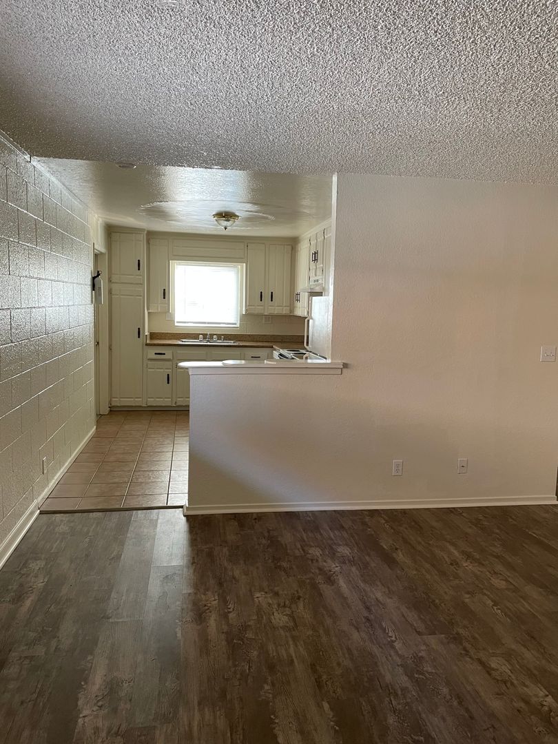 Redding Apartment: 1161 West Street