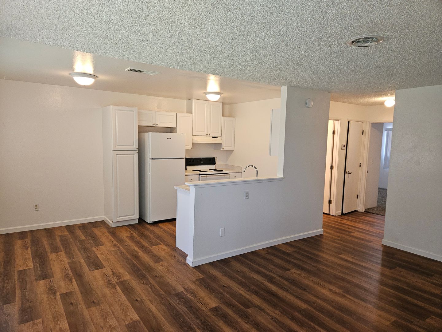 Redding Apartment: 2340, 2362, 2380, 2402 Wilson Avenue