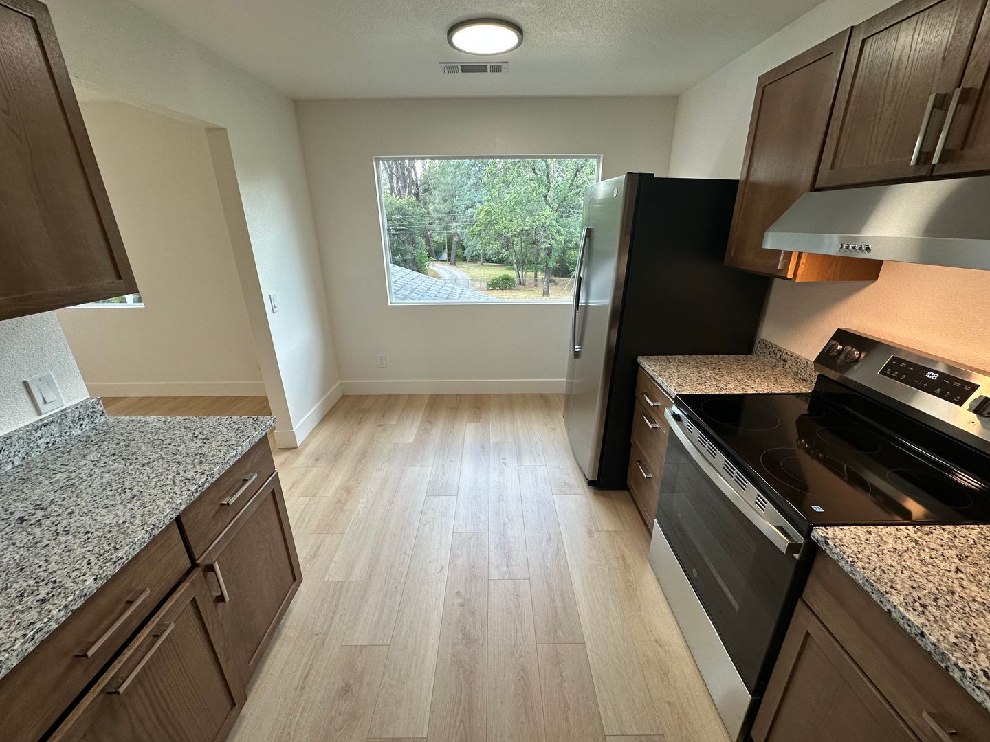 Shasta Lake City Apartment: 1707 Grand Coulee Blvd