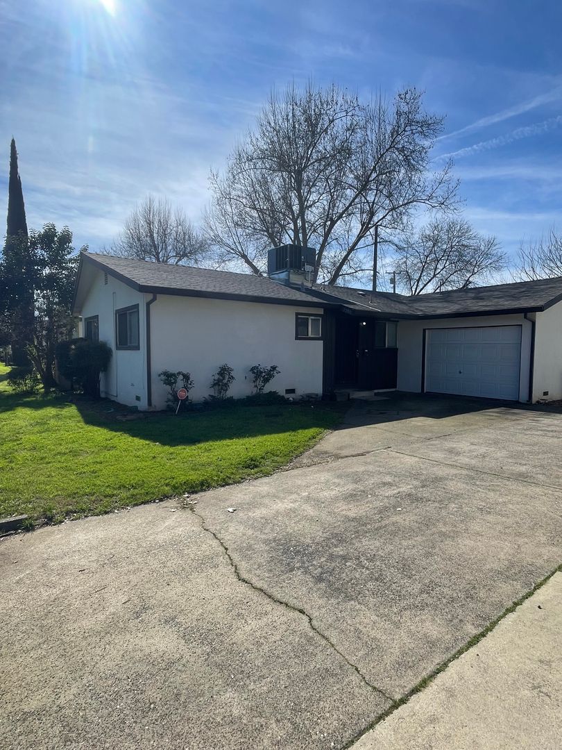 Redding Apartment: 2190-2280 Athens Avenue