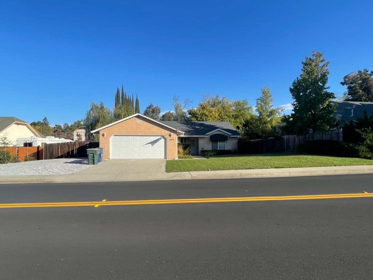 Redding House: 1543 Lakeside Drive
