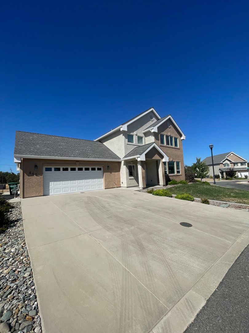 Redding House: 6672 Bandito Drive