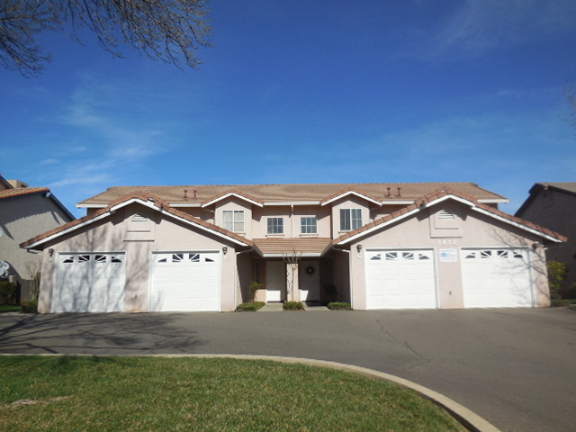 Redding Apartment: 1072 Burton Drive