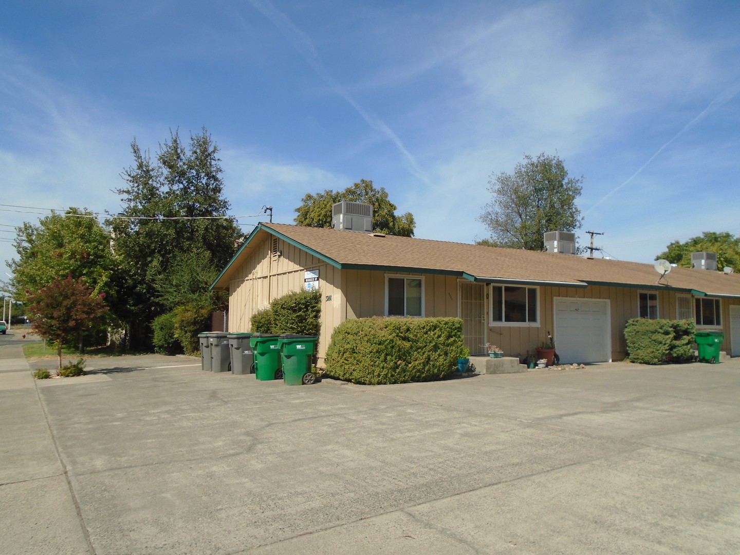 Anderson Apartment: 3260-3290 Stingy Lane