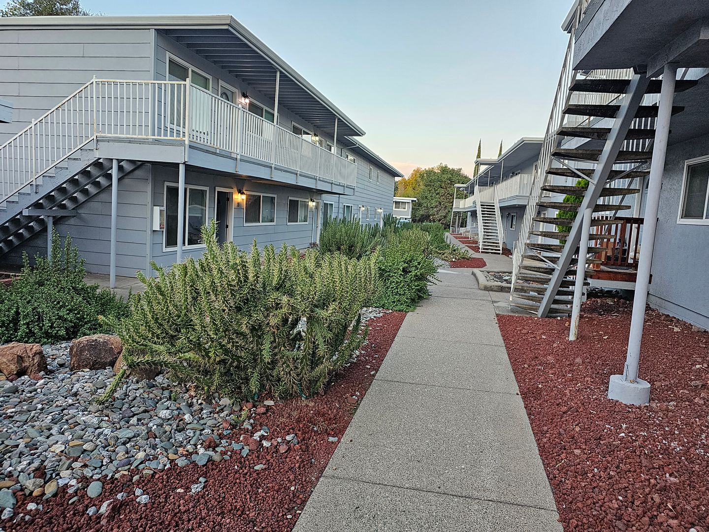 Redding Apartment: 2805 Pioneer Drive