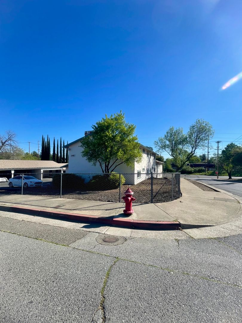 Redding Apartment: 2487 Court Street