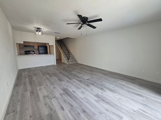 REMODELED 2 BED 1.5 BATH TOWNHOME – photo 1