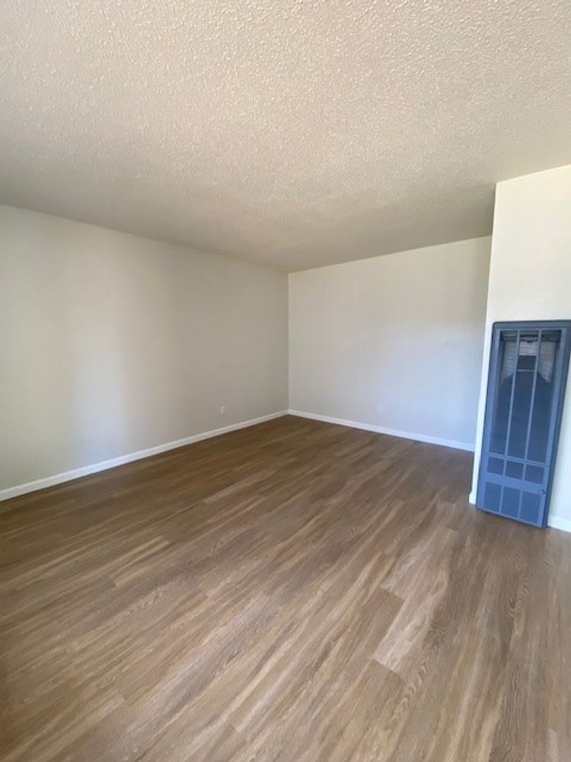 Redding Apartment: 1050, 1070, 1090 Continental Street