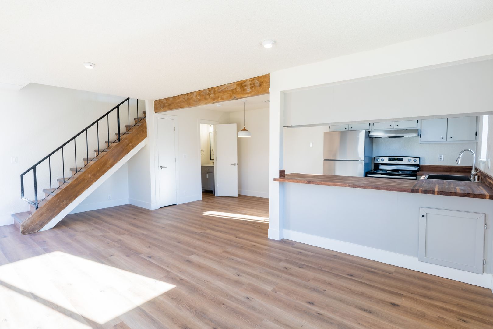 Anderson Apartment: 2637 Alamo Drive