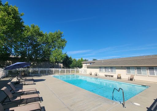 Gateway Townhomes In Anderson – photo 1