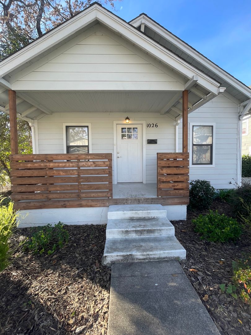 Redding Apartment: 1008, 1016, 1018 & 1026 Pine Street