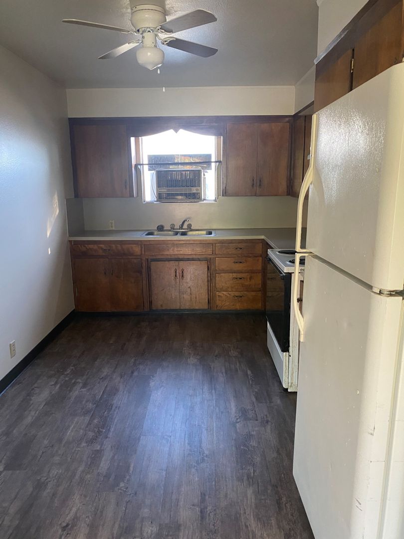 Anderson Apartment: 3200 Franklin Street