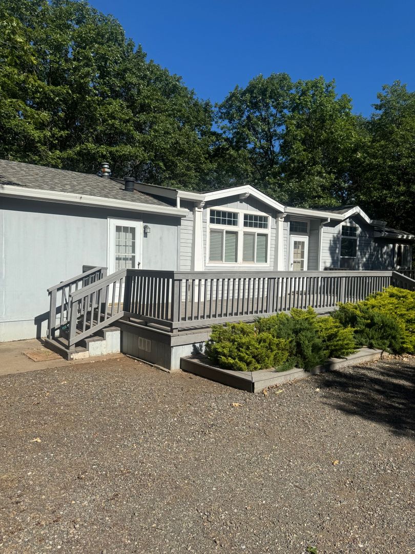 Shingletown House: 7250 Tahoe Lane