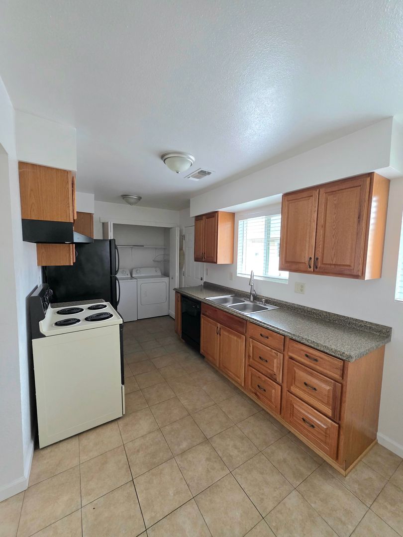 Redding Apartment: 2807 June Street
