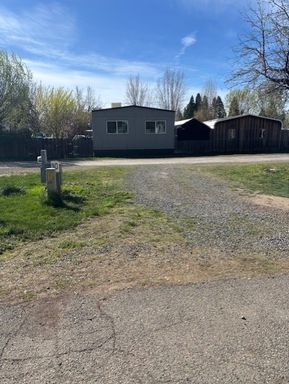 SPACE FOR RENT IN MCARTHUR MOBILE HOME PARK