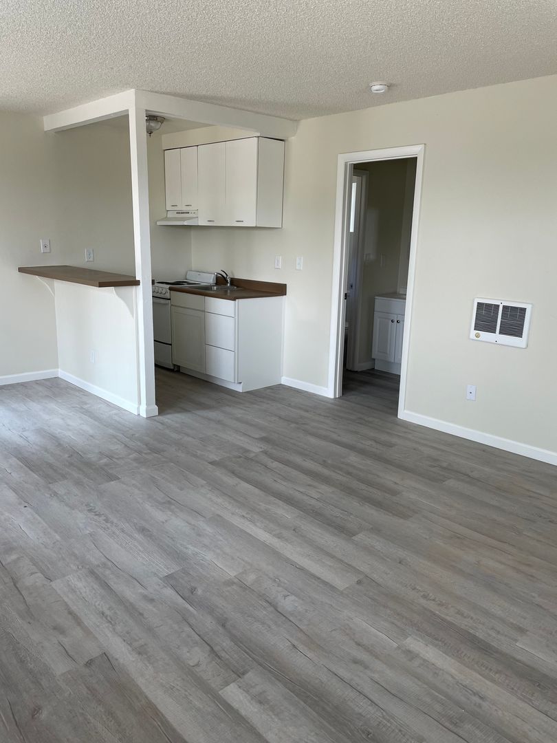 Redding Apartment: 380 Lake Boulevard