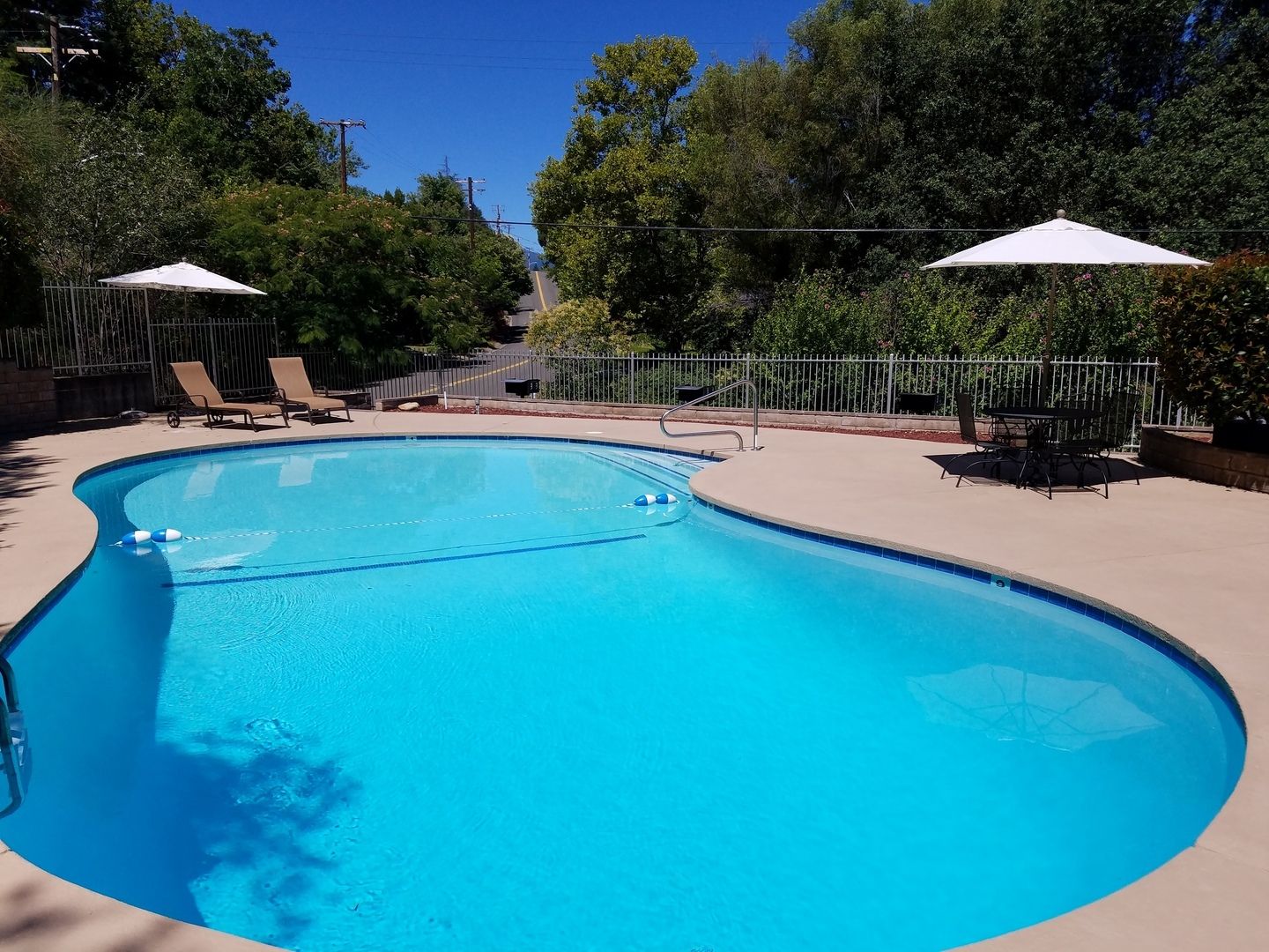 Redding Apartment: 2805 Pioneer Drive