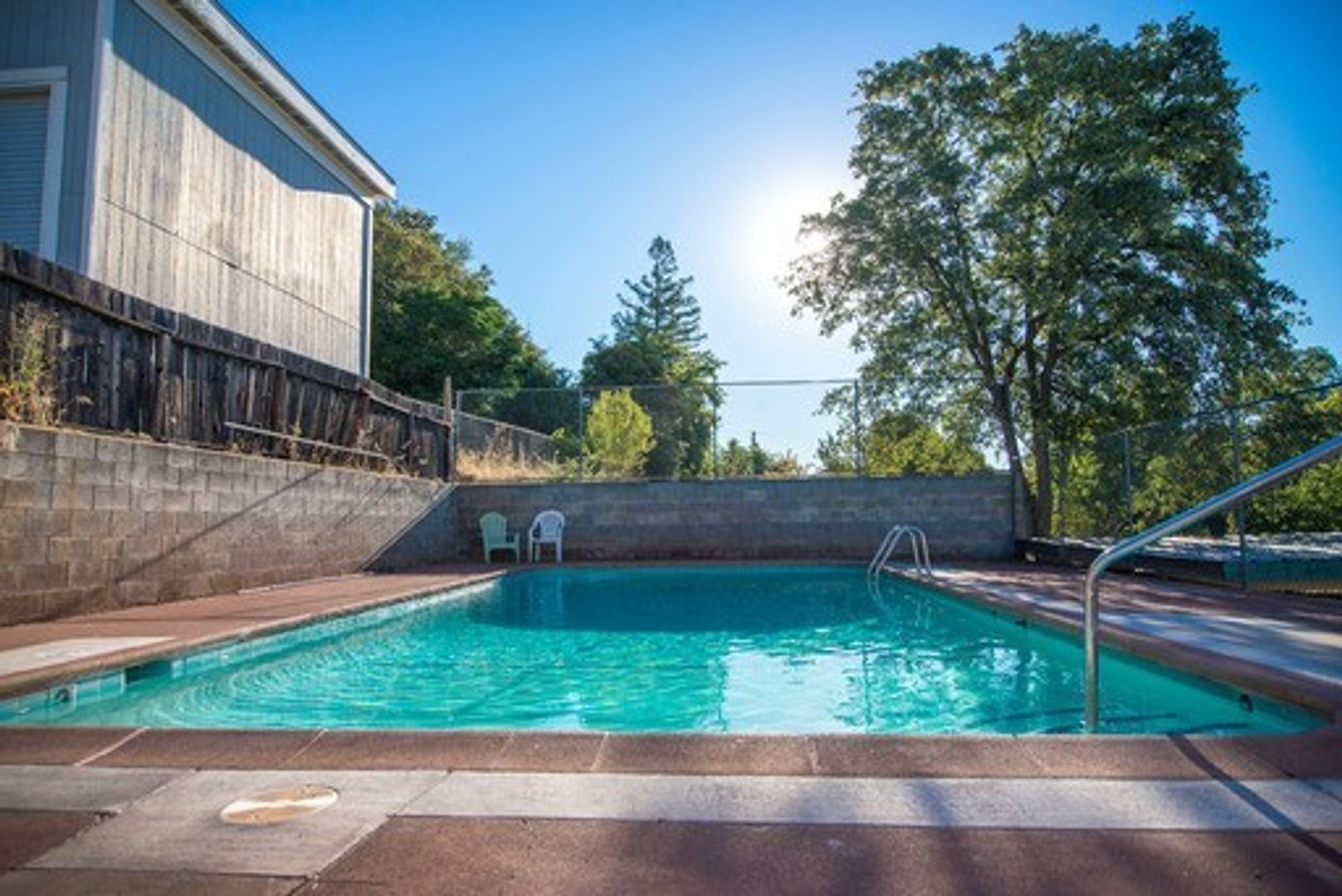 Redding Apartment: 1365 Magnolia Ave