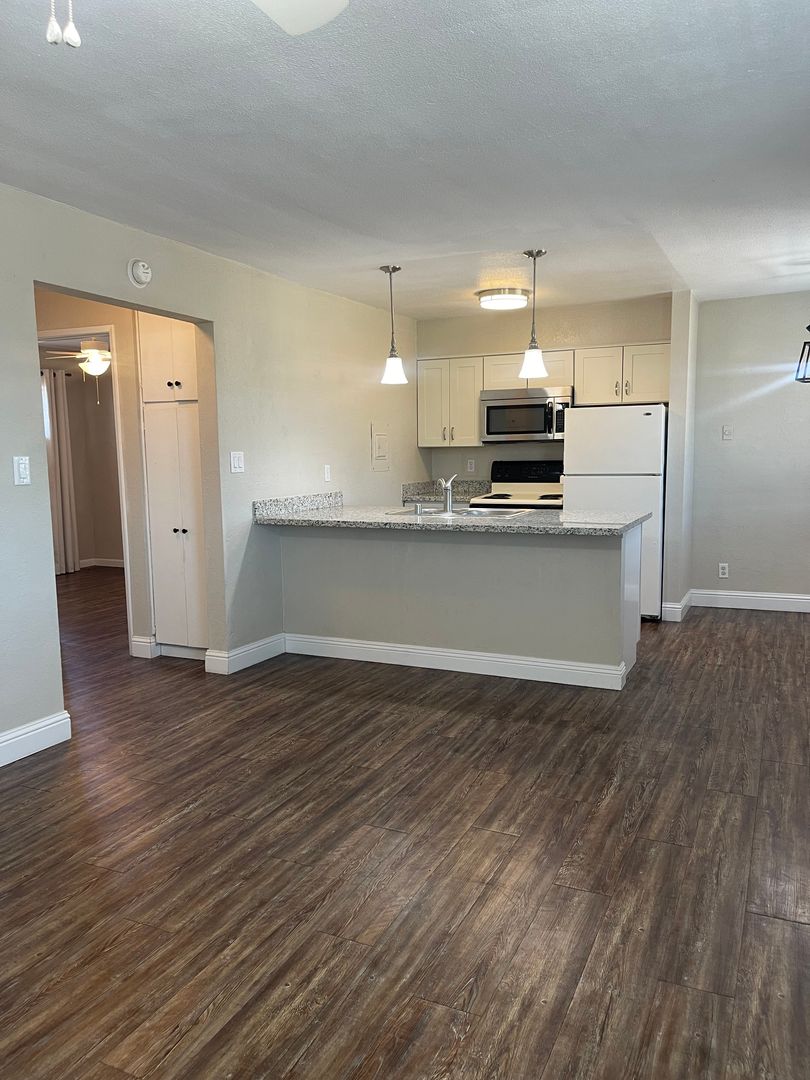Redding Apartment: 590-596 Iris Drive