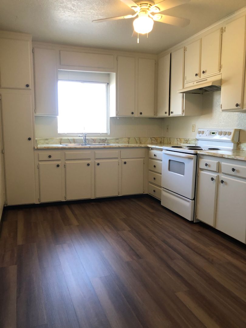 Redding Apartment: 1161 West Street