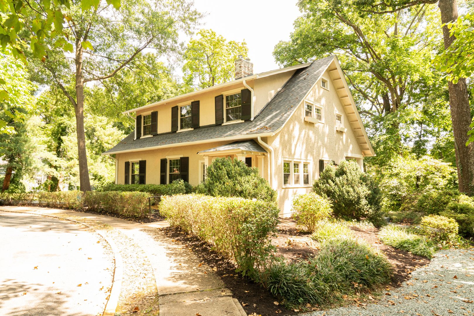 Charlottesville House: 118 Oakhurst Cir